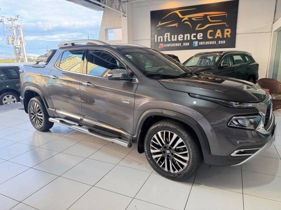FIAT TORO 2.0 16V TURBO DIESEL RANCH 4WD AT9 FIAT TORO 2.0 16V TURBO DIESEL RANCH 4WD AT9